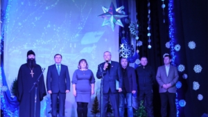 И вновь над Ядрином волшебным сияньем Рождество засияло