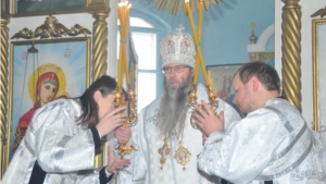 Преосвященнейший Феодор, епископ Алатырский и Порецкий совершил Божественную службу в с.Сугуты