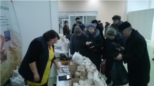 В минувшие выходные в Чебоксарах прошла вторая городская ярмарка «Покупай дешевле!»