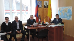 Глава администрации Шемуршинского района В.П. Фадеев провёл совещание по вопросам подготовки к весенне-полевым работам