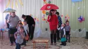 В детском саду "Радуга" поздравили мам и бабушек