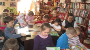 Ребятишки в гости к книжкам