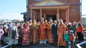 Епископ Алатырский и Порецкий Феодор совершил Божественную литургию в храме с.Батырево
