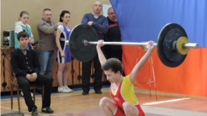 В Яльчикском районе прошло первенство Чувашской Республики по тяжелой атлетике
