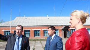 Глава администрации Цивильского района Александр Казаков с рабочим визитом в Чурачикской СОШ