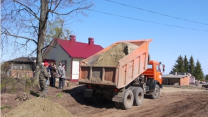 Благоустраиваем территорию нового ФАПа в с.Полянки