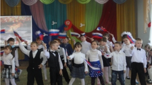 И мы живем, и мы опять весну встречаем Встречаем День Победы – лучший день в году!
