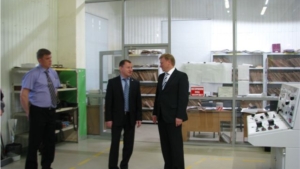 Заместитель министра Минэкономразвития Чувашии Виталий Емельянов посетил ООО «ИЗВА».