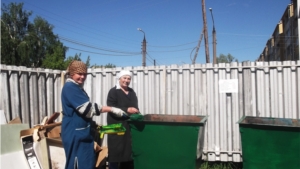 Работы по благоустройству и озеленению города Шумерли продолжаются