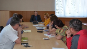 В администрации Мариинско-Посадского района обсудили вопросы строительства дорог и жилья