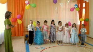 В  детском саду «Светлячок» состоялся большой праздник–утренник «До свидания, детский сад»
