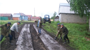 В д. Нюргечи отремонтирована дорога через плотину