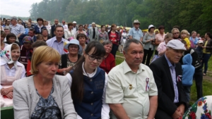Любимый праздник  ядринцев "Акатуй" на Пионерской поляне