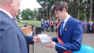 Выпускной бал — один из главных праздников в жизни каждого