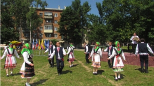 Культурно-спортивный праздник «Встречаем лето вместе» в поселке Новые Лапсары