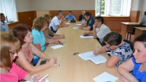 Сельскохозяйственные работы, пожарную обстановку и демографическую ситуацию обсудили в администрации Мариинско-Посадского района