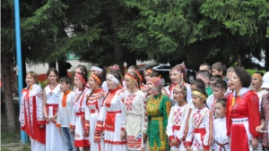 Вадим Ефимов принял участие в открытии 11-й смены летнего отдыха школьников чувашской диаспоры