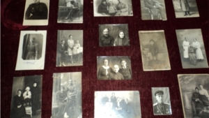Выставка старинных семейных фотографий «Загляните в семейный альбом»
