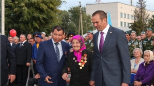 Михаил Игнатьев поздравил цивилян с Днем города