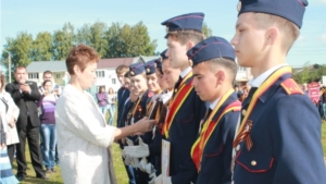 Татьяна Казакова поздравила школьников Урмарского района с Днем знаний