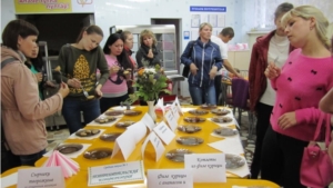 В СОШ №3 Новочебоксарска состоялась потребительская конференция для родителей обучающихся с дегустацией разных блюд