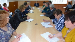 На плановом совещании в администрации Мариинско-Посадского района обсудили ход сельскохозяйственных работ, пожароопасный период и спортивные мероприятия