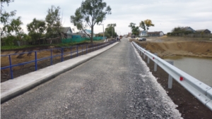 Завершается строительство автомобильной дороги в д. Долгий Остров