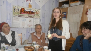 Всем селом - за столом