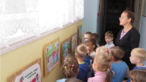 Выставка рисунков «Малыш и дорога» в детском саду «Рябинка»