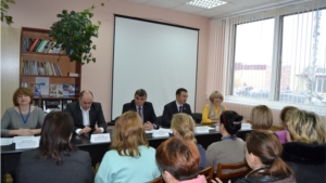 Министр Владимир Аврелькин в рамках Единого информационного дня ответил на актуальные вопросы шумерлинцев