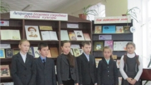 Много мам на белом свете, всей душой их любят дети!
