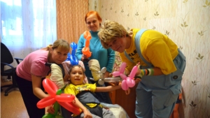 «Театральная неотложка» побывала в семье Долговых