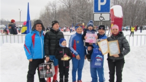 Спортивные семьи Калининского района стали победителями и призерами республиканских соревнований на призы Главы республики Михаила Игнатьева