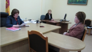 Руководитель Госслужбы Чувашии по конкурентной политике и тарифам Альбина Егорова провела прием граждан
