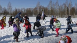 Участники кружка «Родник чувашской культуры» приняли участие в Масленичных гуляньях