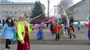 Шумно и весело поречане проводили Масленицу