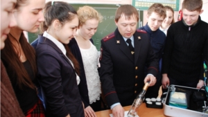 Акция «Классный полицейский» в Аликовском районе (фоторепортаж 3)