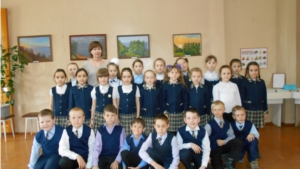 Выставку «Мильона чувашей певец» в Доме-музее Н.И. Лобачевского посетили учащиеся Козловской средней школы №3