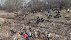 В Чебоксарах 16 апреля прошел общегородской субботник