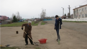 Субботник по благоустройству территории  Моргаушского РДК прошел 21 апреля