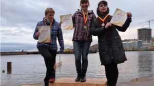 Светлана Ерпылева привезла в Козловку четыре золотые медали по плаванию на открытой воде
