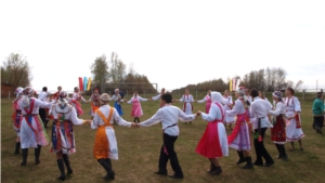 Элĕк районĕнчи Юнтапари пĕтĕмĕшле пĕлÿ паракан вăтам шкулти «Янра, чăваш сăмахĕ!» уяв: Акатуй