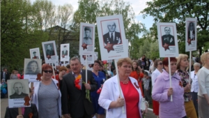 Шествие алатырцев к Обелиску и торжественный митинг