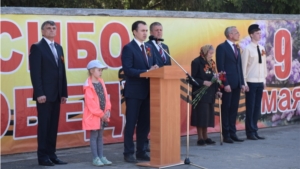 Министр В.А. Аврелькин поздравил ветеранов Шумерли с Днем Победы