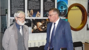 В рамках визита в Чувашию министр культуры Кировской области Андрей Скальный посетил Музей космонавтики