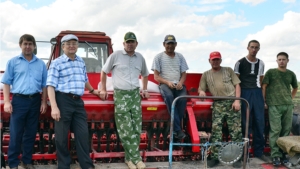 Ход полевых работ в колхозе "Красный партизан"