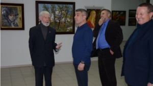 Министр Константин Яковлев посетил выставку Р. Федорова «В тиши российской глубинки»