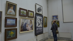 В Центре современного искусства открылась ежегодная отчётная выставка Союза художников Чувашии «Осень-2016»