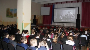 Проект «Киномобиль едет в школу» продолжит свою работу в 2017 году
