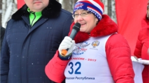 Марина Кадилова приняла участие в «Лыжне России – 2017» в Ибресинском районе